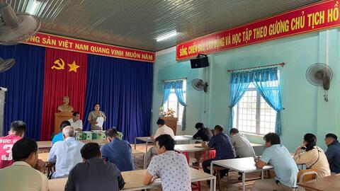 Chủ tịch Uỷ ban MTTQ Việt Nam xã làm việc với Ban công tác Mặt trận 03 làng ( Sung Le Tung, Sung Le Kắt, Sung Le)
